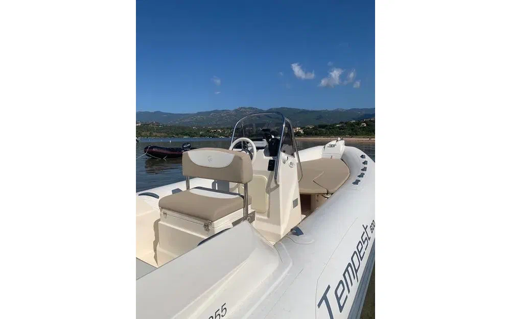 slider 1 Capelli Tempest 600