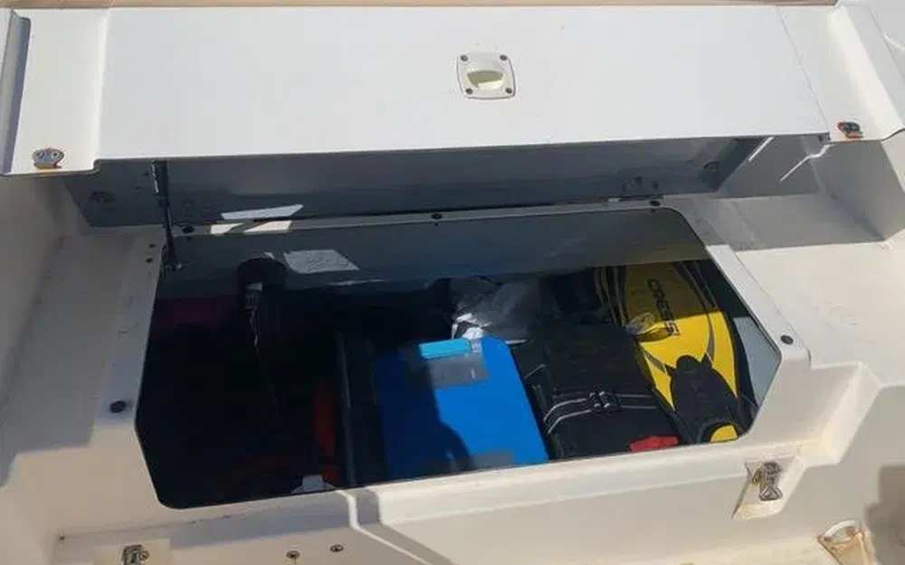 slider 4 Capelli Tempest 600