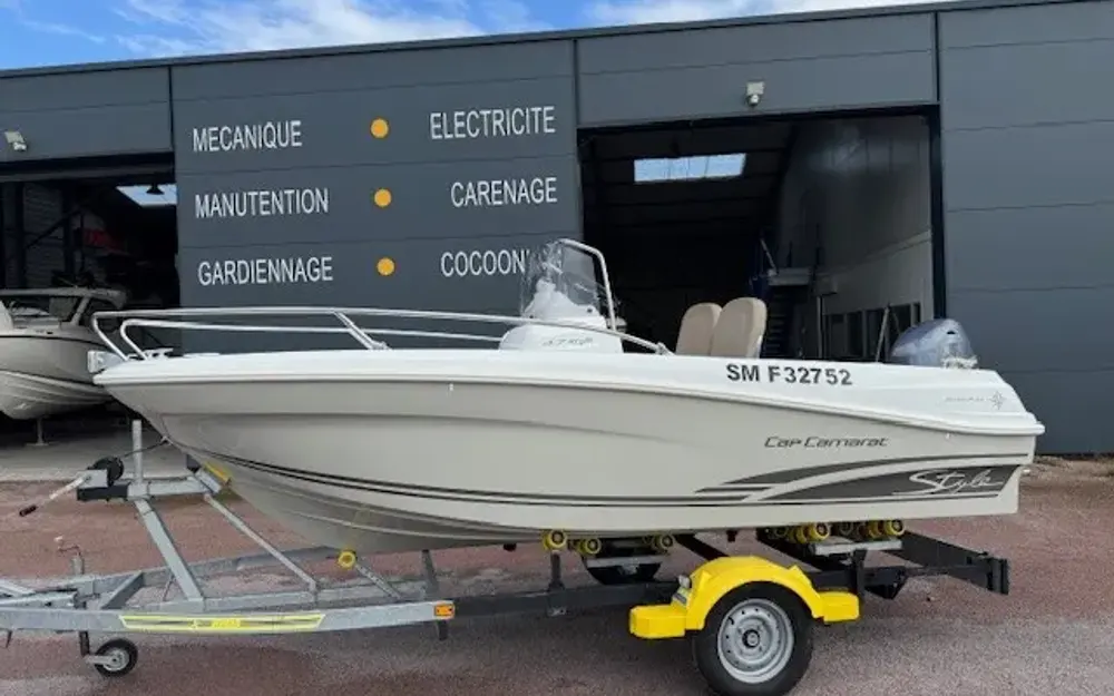 slider 0 Jeanneau Cap Camarat 4.7 CC