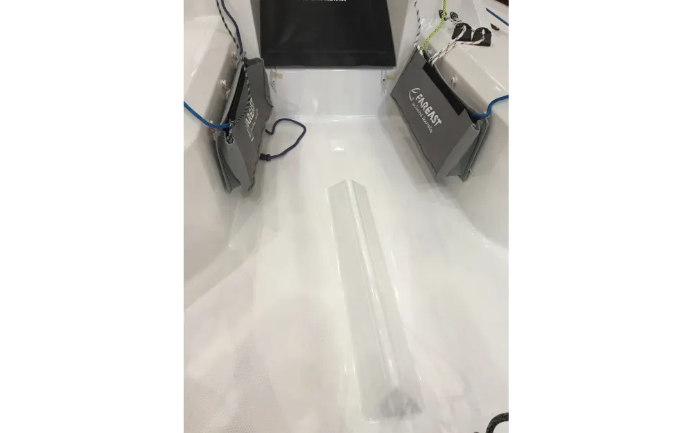 slider 11 Fareast  19 R