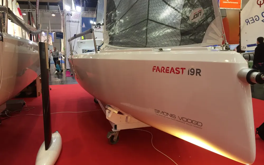 slider 8 Fareast  19 R
