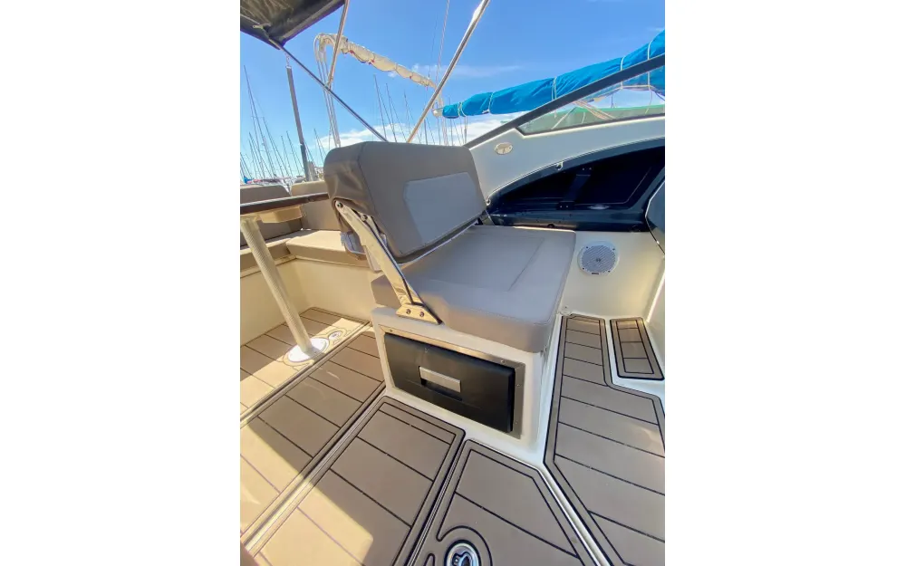 slider 18 Quicksilver Activ 755 Cruiser
