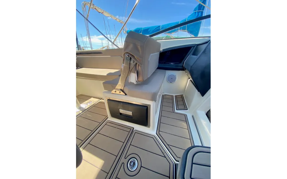 slider 19 Quicksilver Activ 755 Cruiser