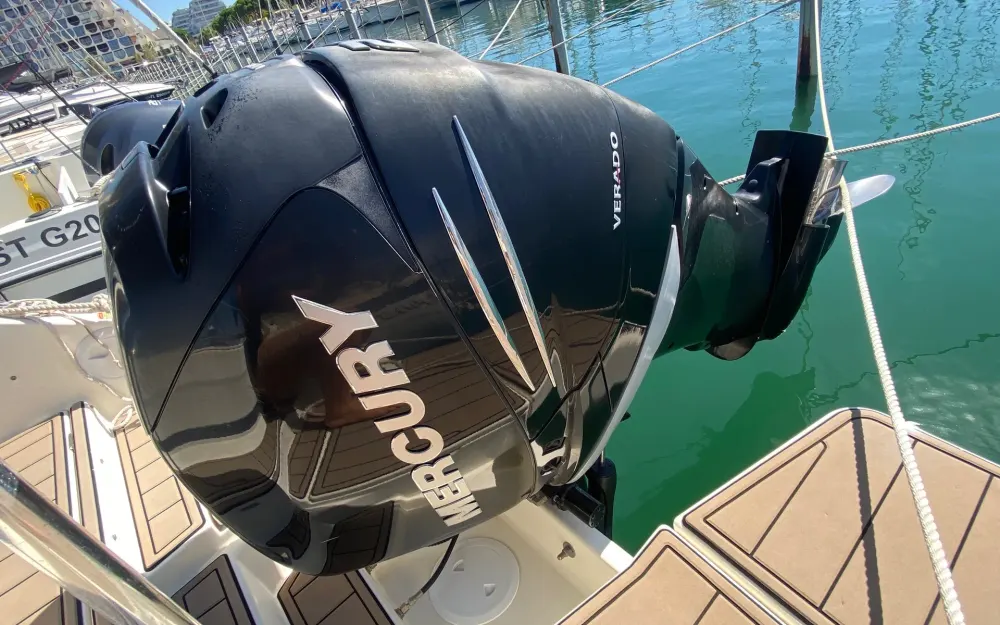 slider 25 Quicksilver Activ 755 Cruiser