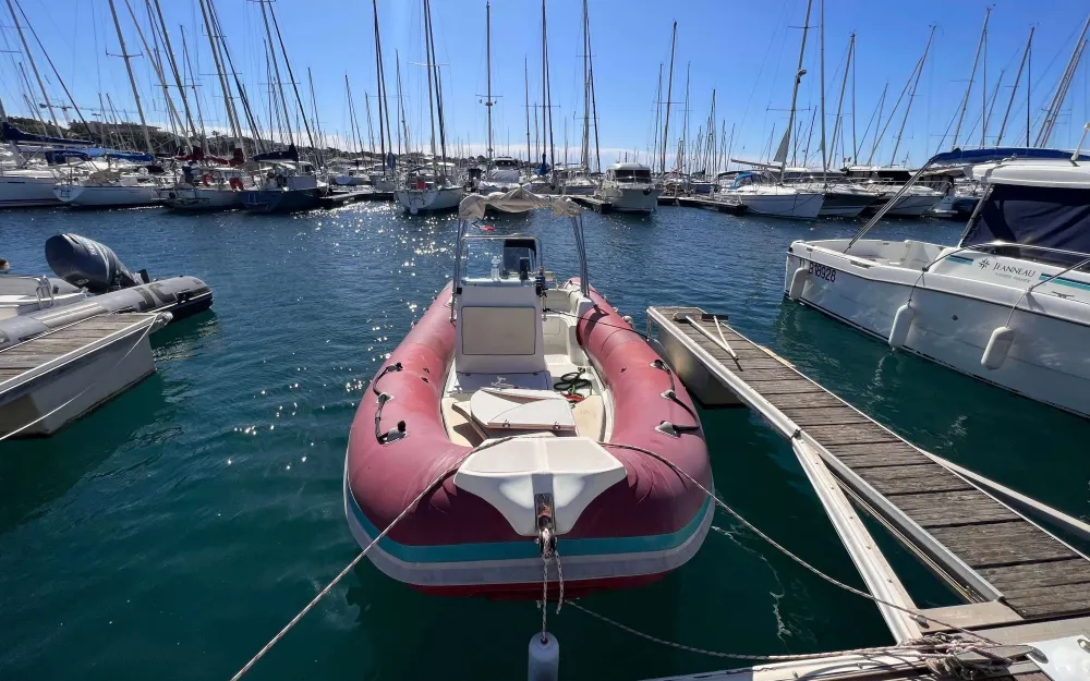 slider 1 MV Marine Mereva 570