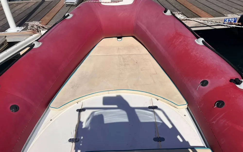 slider 5 MV Marine Mereva 570
