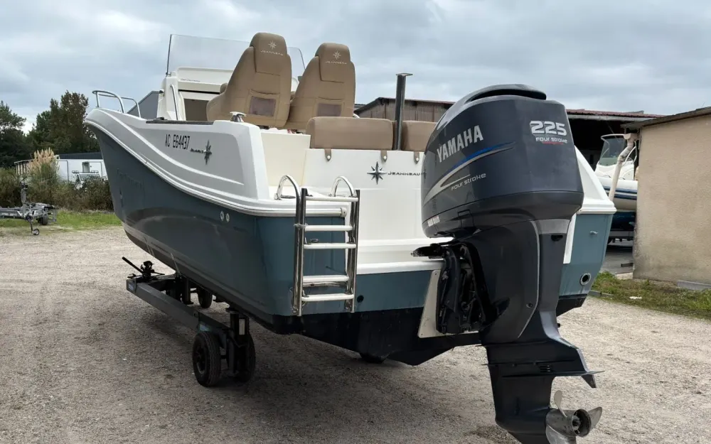 slider 2 Jeanneau Cap Camarat 7.5 CC