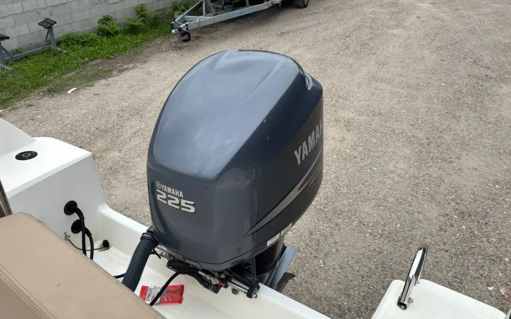 slider 13 Jeanneau Cap Camarat 7.5 CC