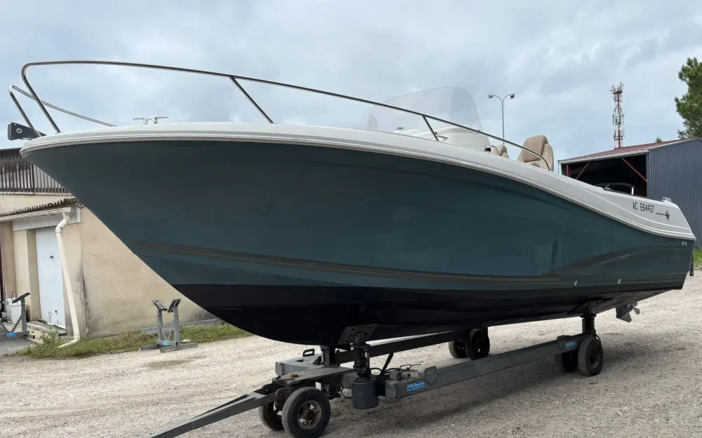 slider 3 Jeanneau Cap Camarat 7.5 CC