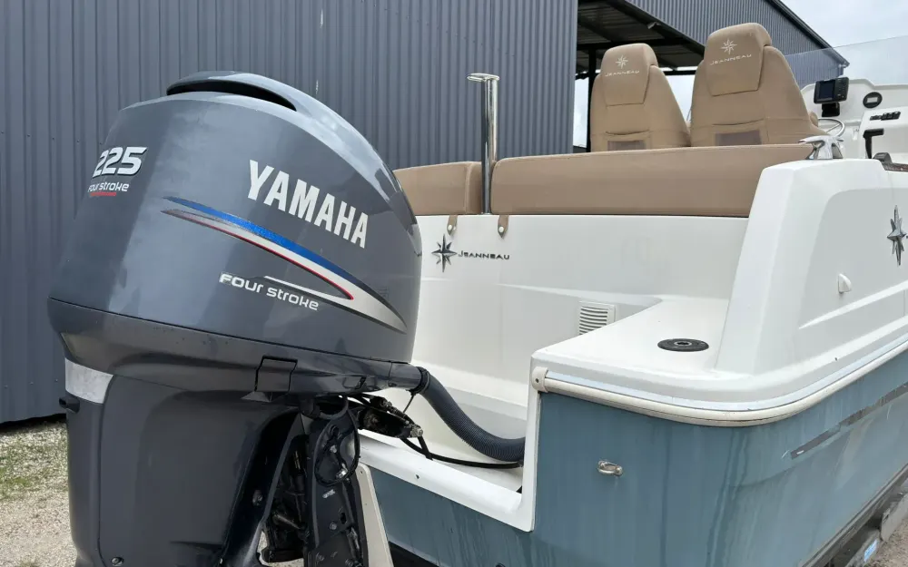 slider 8 Jeanneau Cap Camarat 7.5 CC