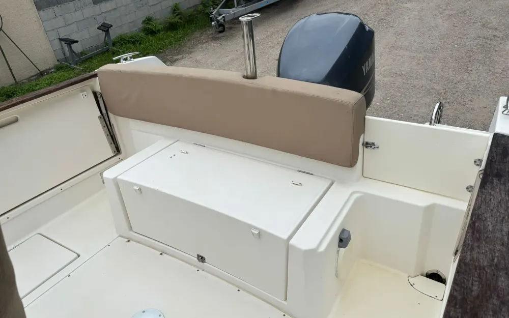 slider 18 Jeanneau Cap Camarat 7.5 CC