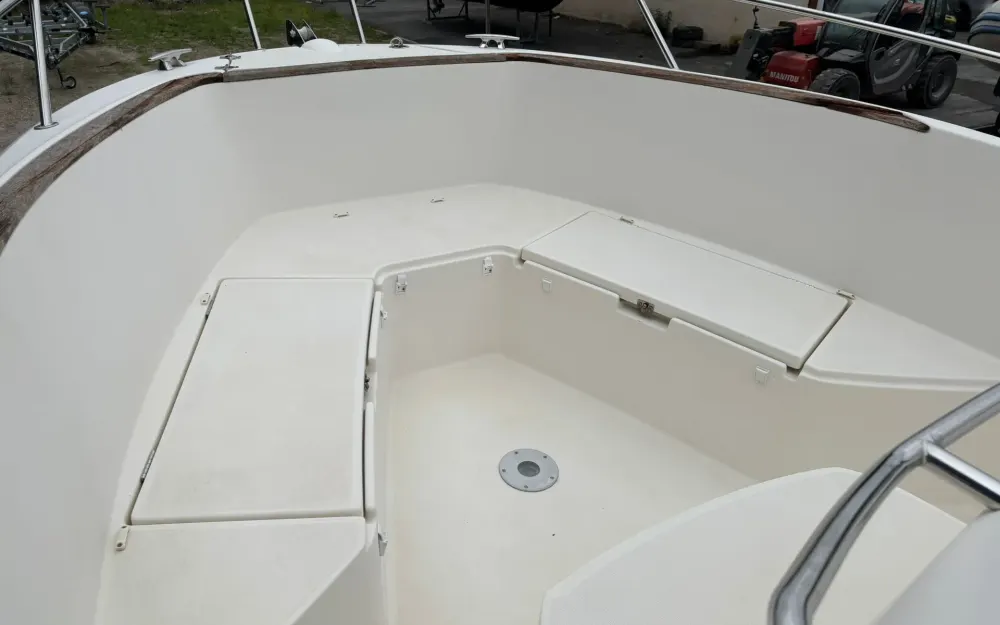 slider 27 Jeanneau Cap Camarat 7.5 CC