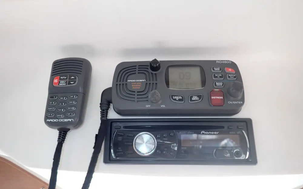 slider 12 Beneteau antares 8s