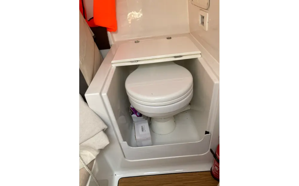 slider 10 Pacific Craft  650 WA