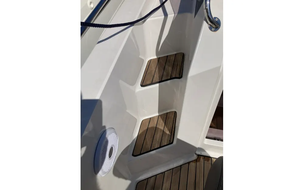 slider 4 Pacific Craft  650 WA