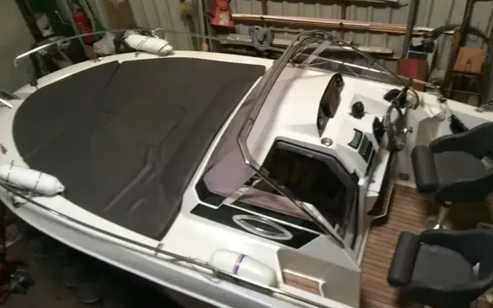 slider 8 Pacific Craft  650 WA