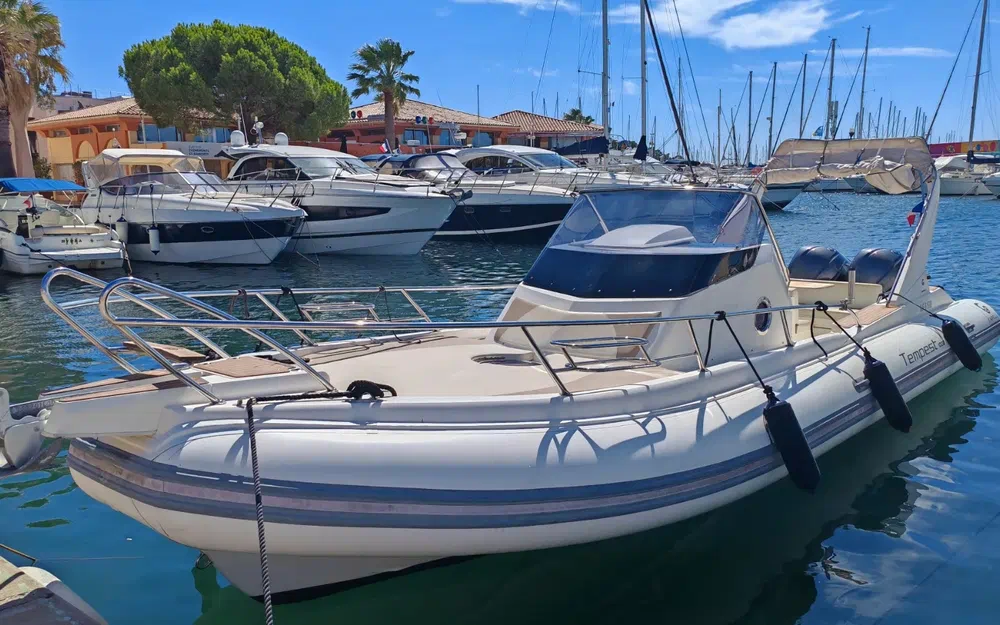 slider 1 Capelli Tempest 1000