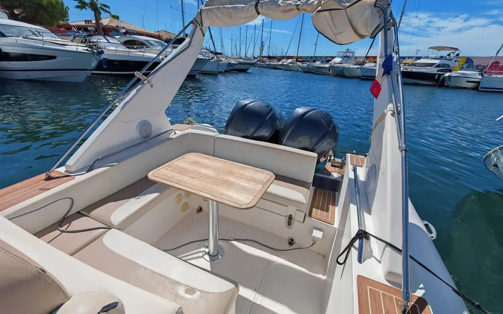 slider 4 Capelli Tempest 1000