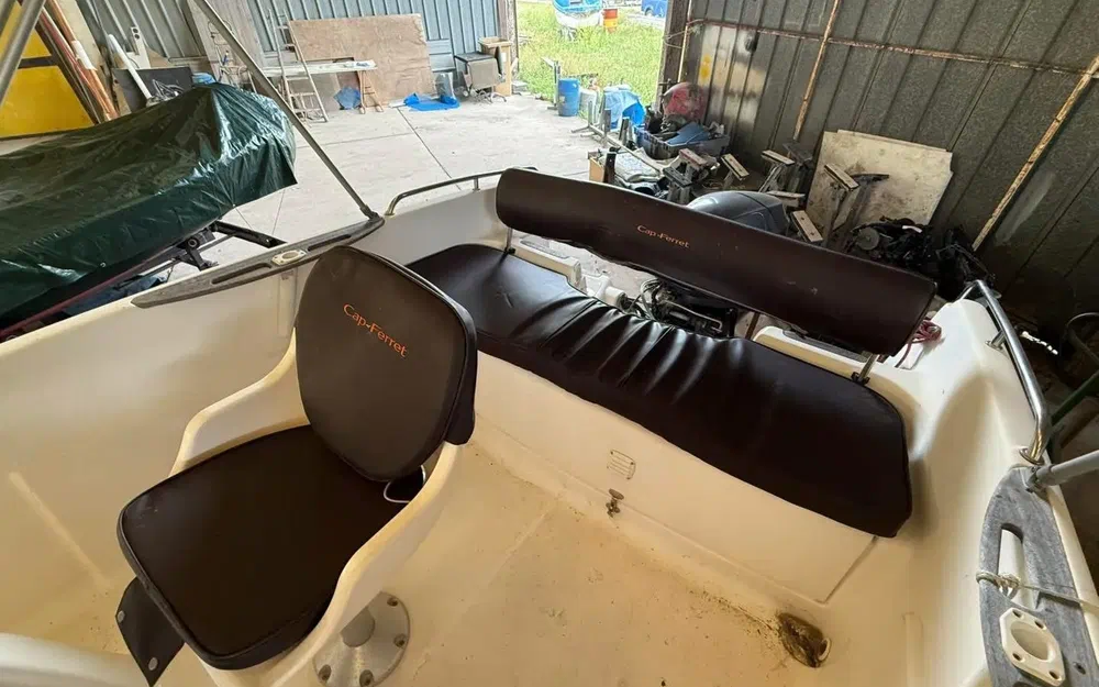 slider 12 B2 Marine Cap Ferret 552