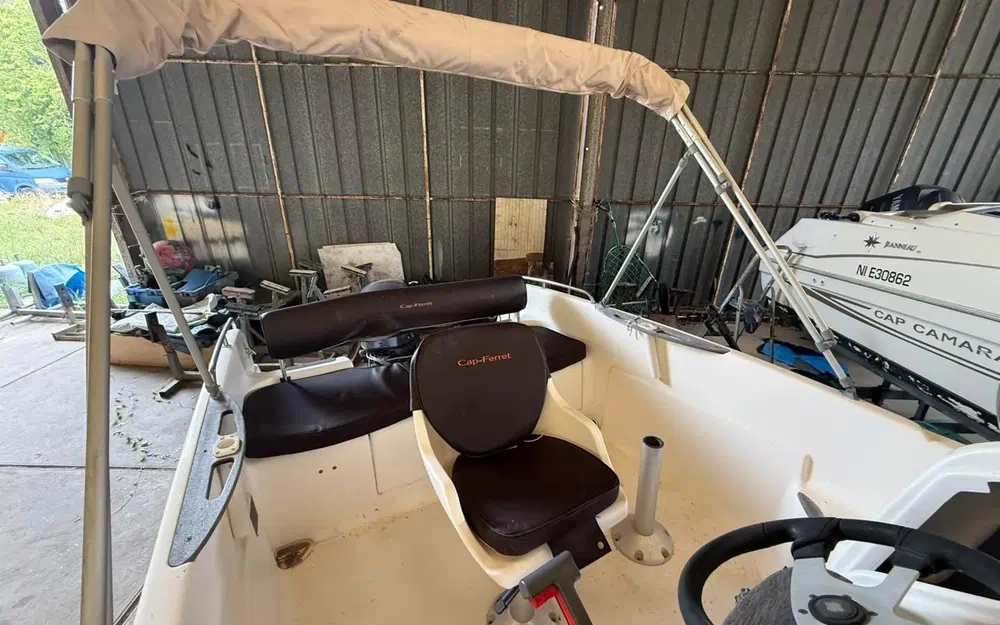 slider 14 B2 Marine Cap Ferret 552