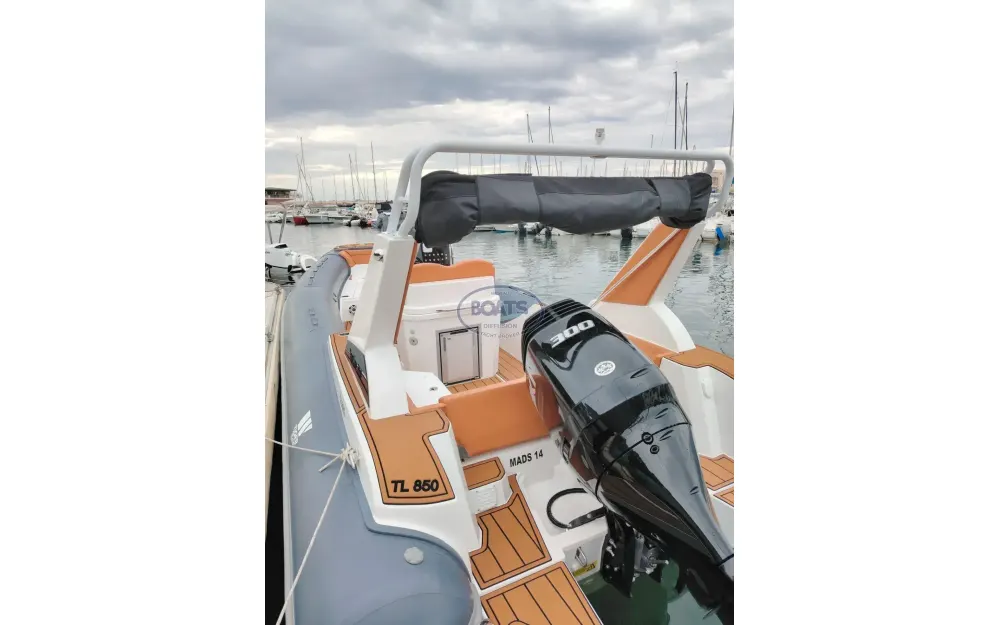 slider 1 Tiger Marine Tiger 850 Open