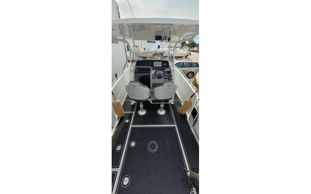 slider 3 Jeanneau Cap Camarat 7.5 CC