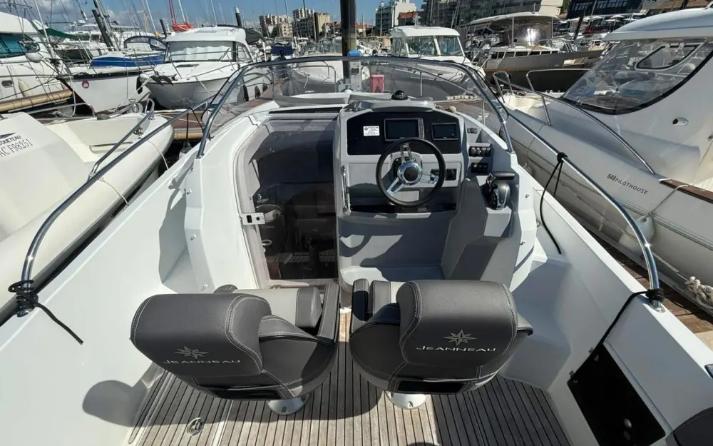 slider 10 Jeanneau  CAP CAMARAT 7.5 WA S2 