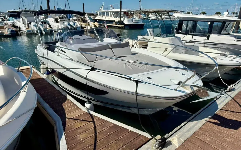 slider 1 Jeanneau  CAP CAMARAT 7.5 WA S2 