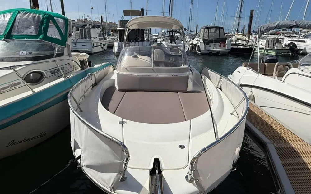 slider 2 Jeanneau Cap Camarat 715 WA