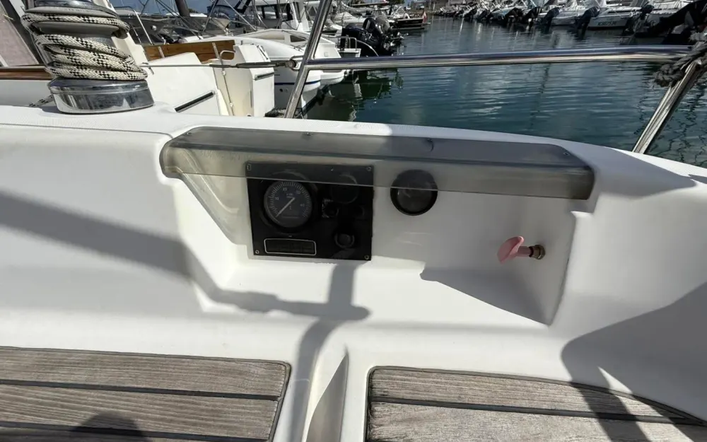 slider 9 Beneteau Oceanis 331 Clipper