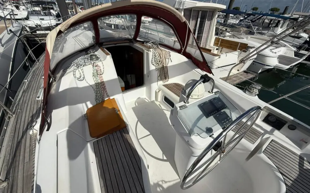 slider 8 Beneteau Oceanis 331 Clipper