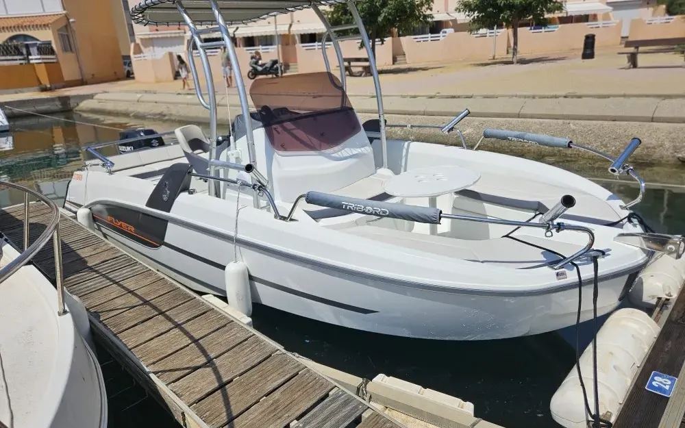 slider 4 Beneteau Flyer 6.6 SPACEdeck