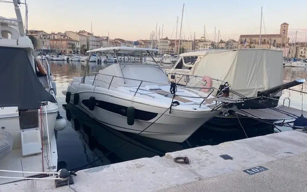 slider 30 Jeanneau Cap Camarat 10.5 WA