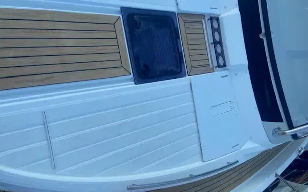 slider 8 Jeanneau Cap Camarat 10.5 WA