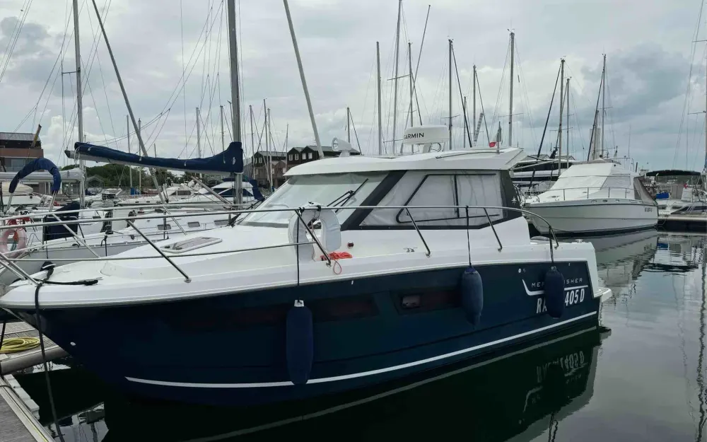 slider 0 Jeanneau Merry Fisher 855