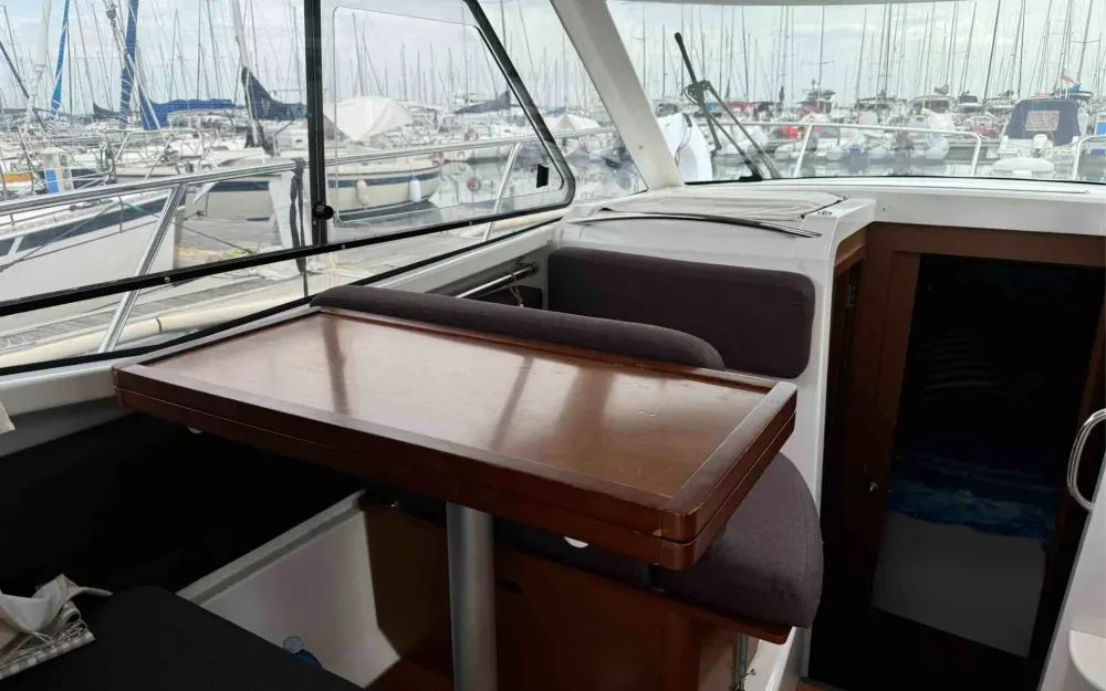 slider 2 Jeanneau Merry Fisher 855