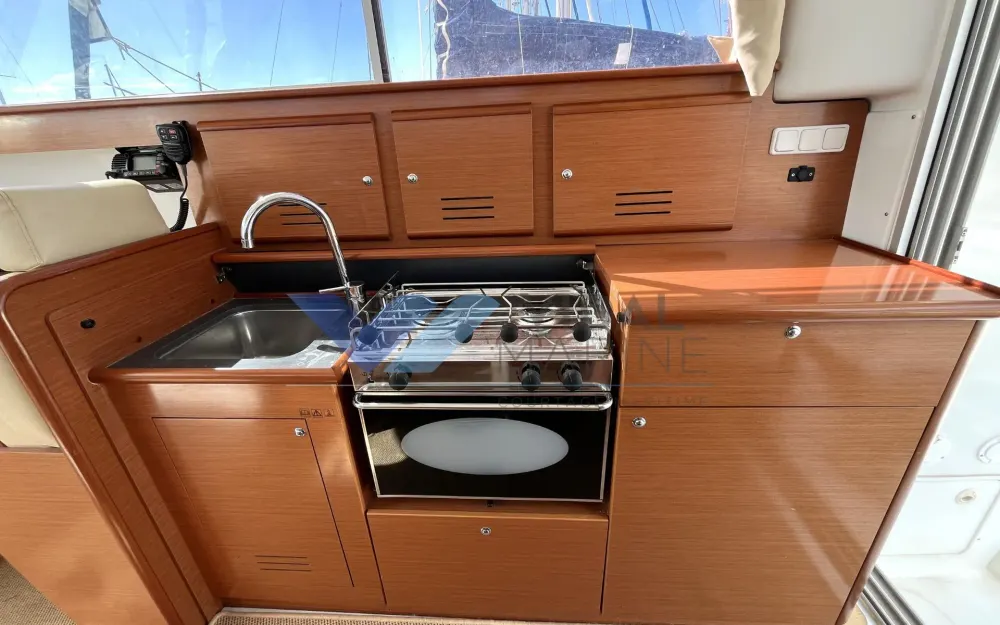 slider 8 Beneteau Antares 10.80