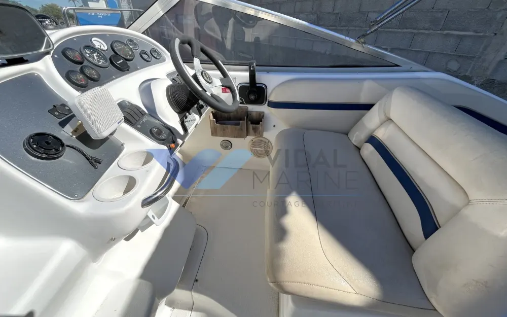 slider 9 Chris Craft  260 Express Cruiser
