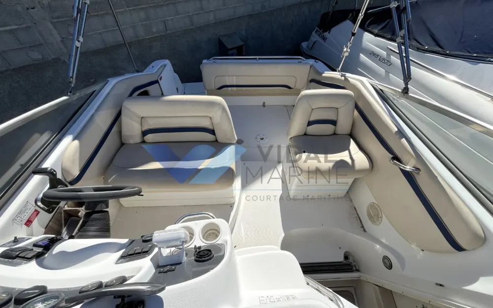 slider 2 Chris Craft  260 Express Cruiser