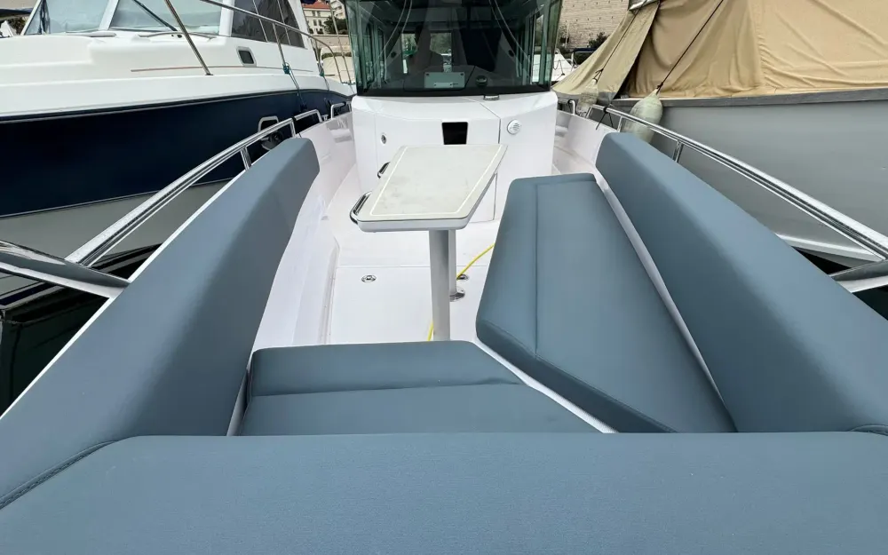 slider 12 Axopar  28 Open