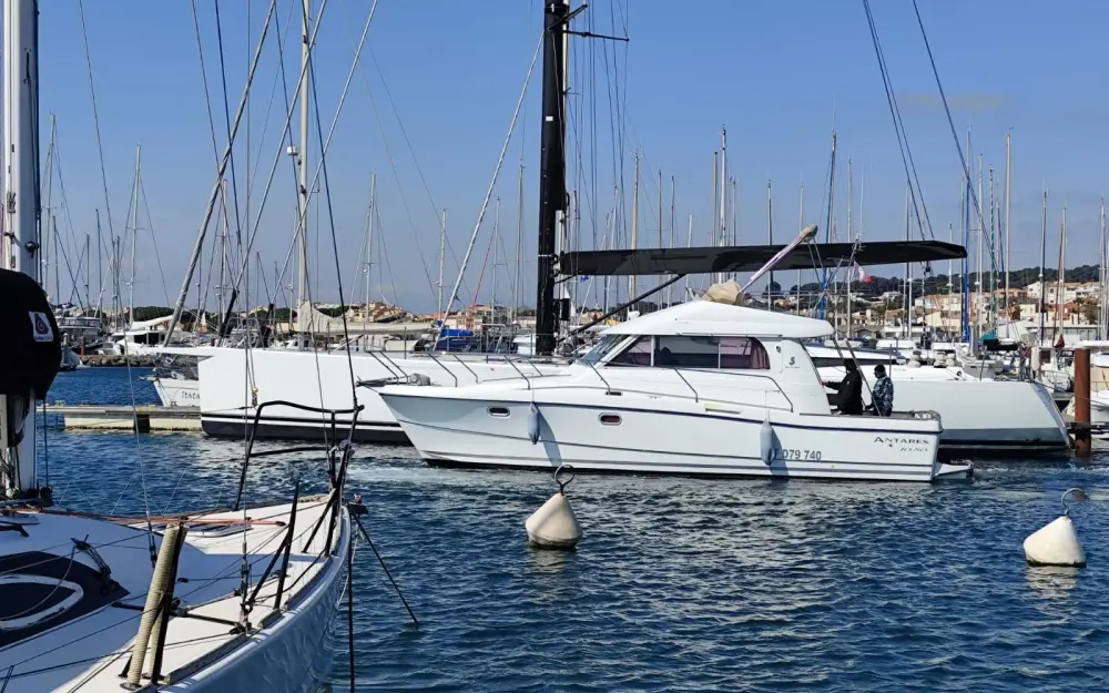 slider 0 Beneteau Antares 10.80