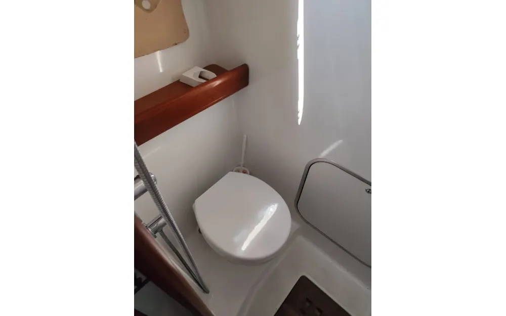 slider 9 Beneteau Antares 10.80