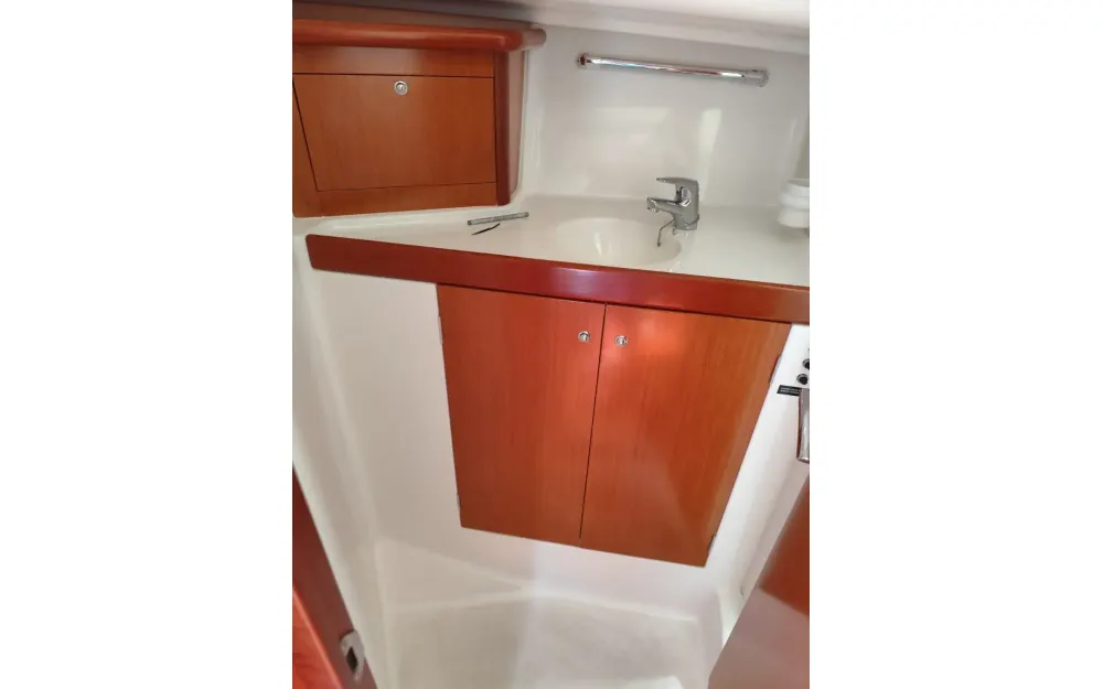 slider 13 Beneteau Antares 10.80