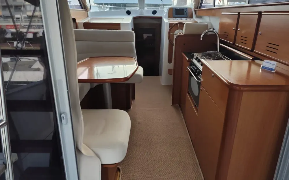 slider 7 Beneteau Antares 10.80