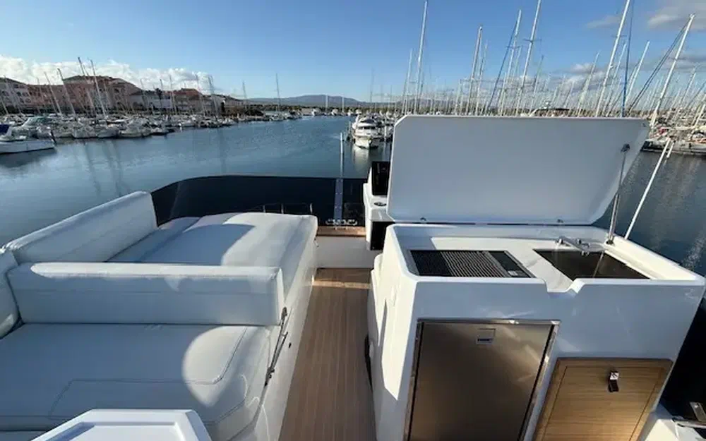 slider 16 Aventura Catamarans Aventura 38