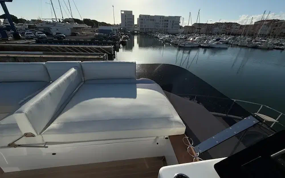 slider 17 Aventura Catamarans Aventura 38