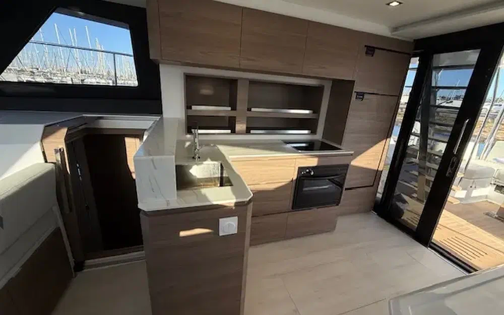 slider 19 Aventura Catamarans Aventura 38