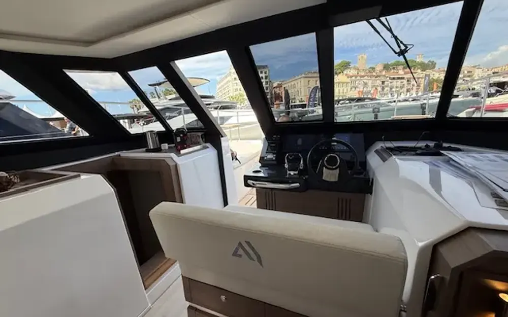 slider 4 Aventura Catamarans Aventura 38