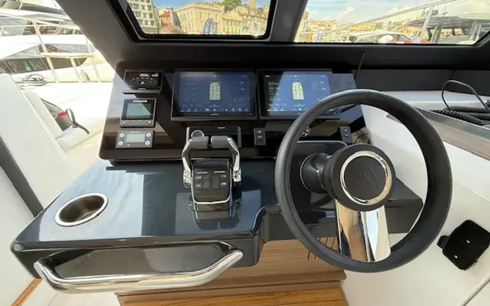 slider 5 Aventura Catamarans Aventura 38