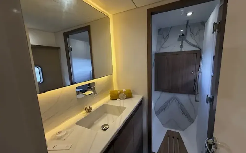 slider 6 Aventura Catamarans Aventura 38